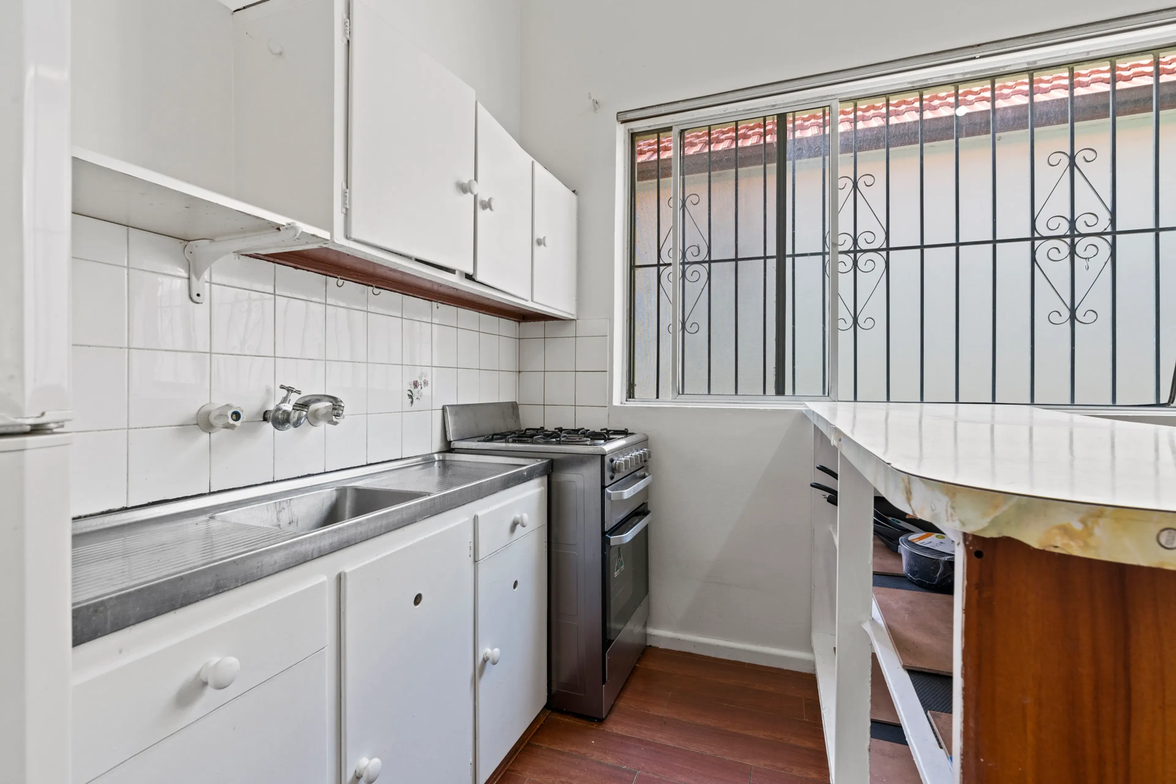 Room 9 Standard KITCHEN 2