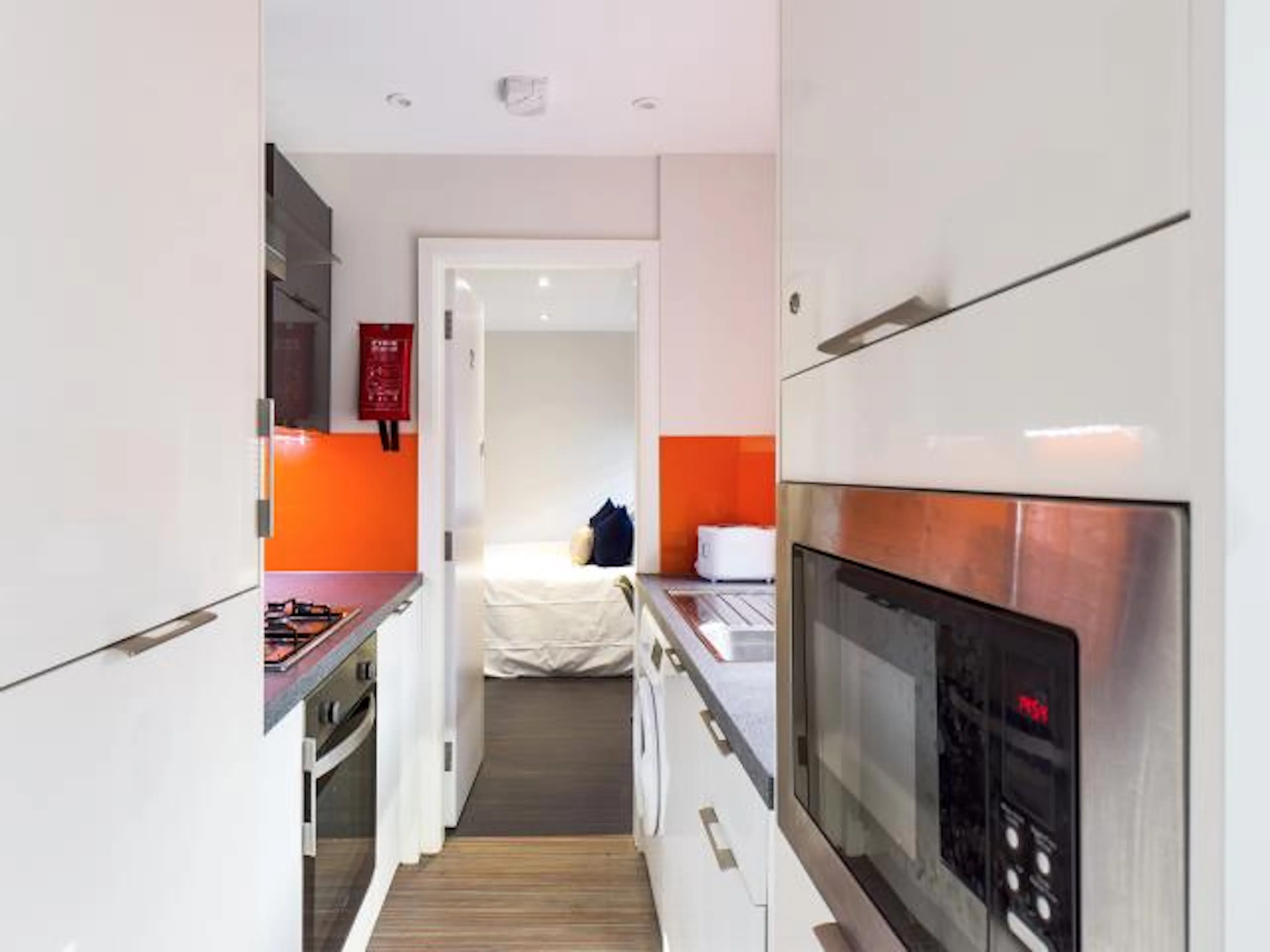 4 Bed Apartment KITCHEN 2