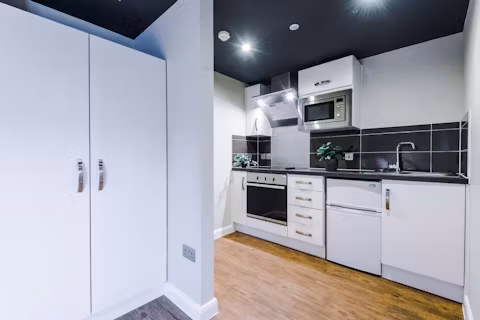 flat-2-160-upper-new-walk-leicester-KITCHEN