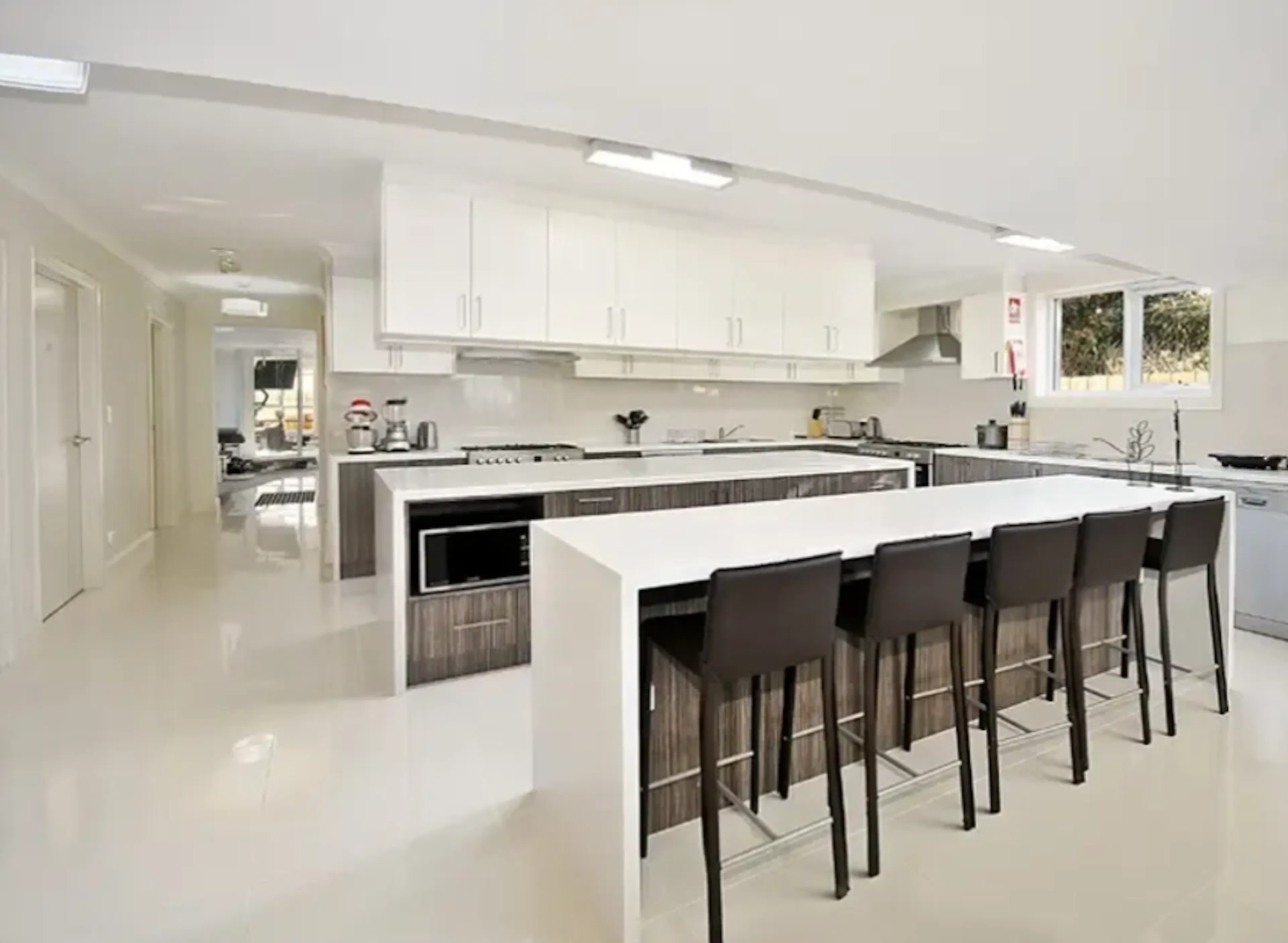 Room 13 KITCHEN 4