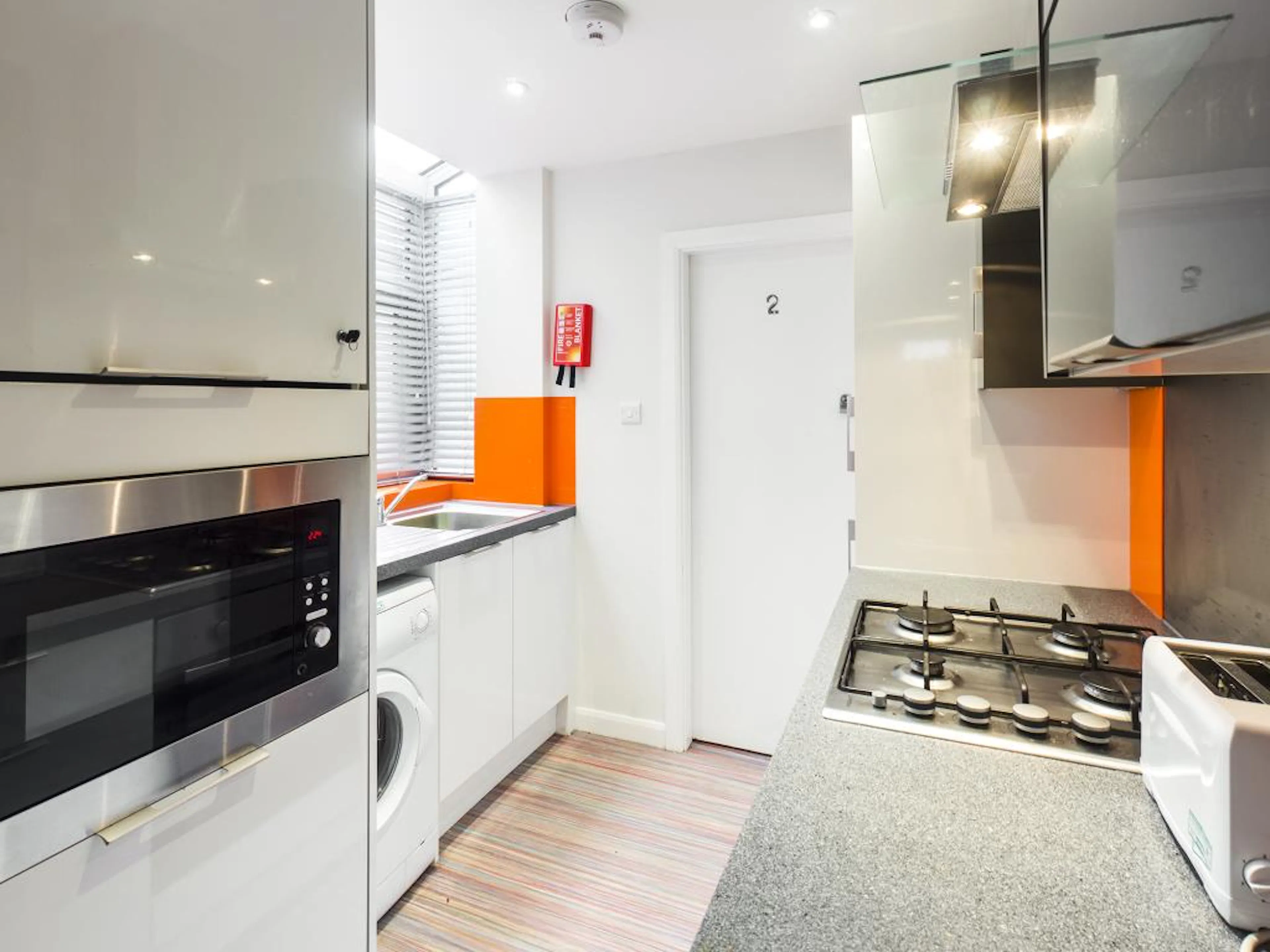 4 Bed Apartment KITCHEN 3