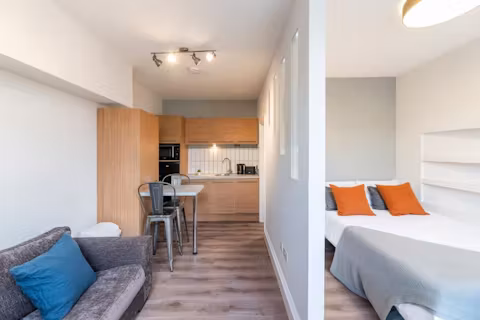 flat-3-29-trewhitt-road-newcastle-ROOM