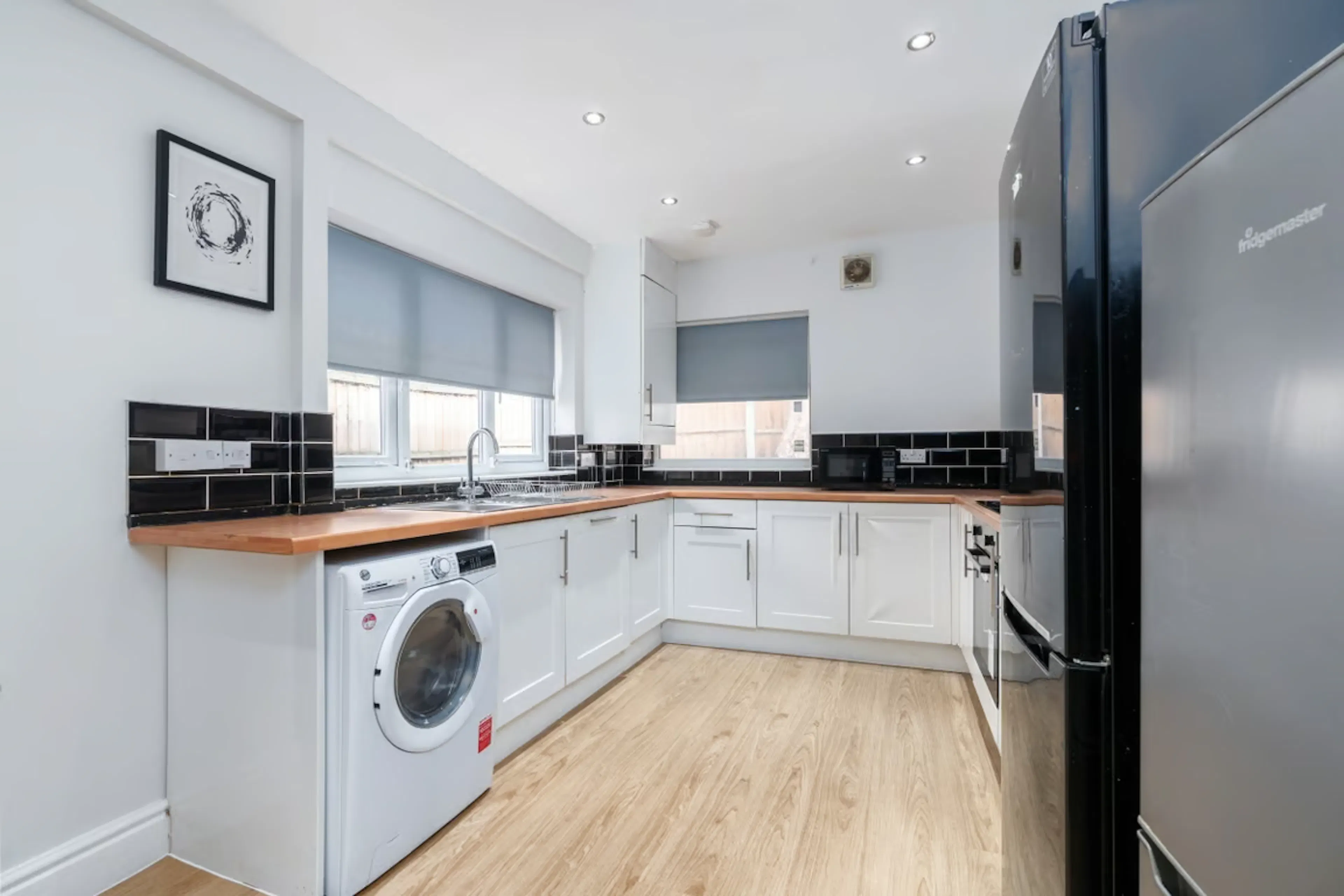 6 Bedroom Apartment KITCHEN 2