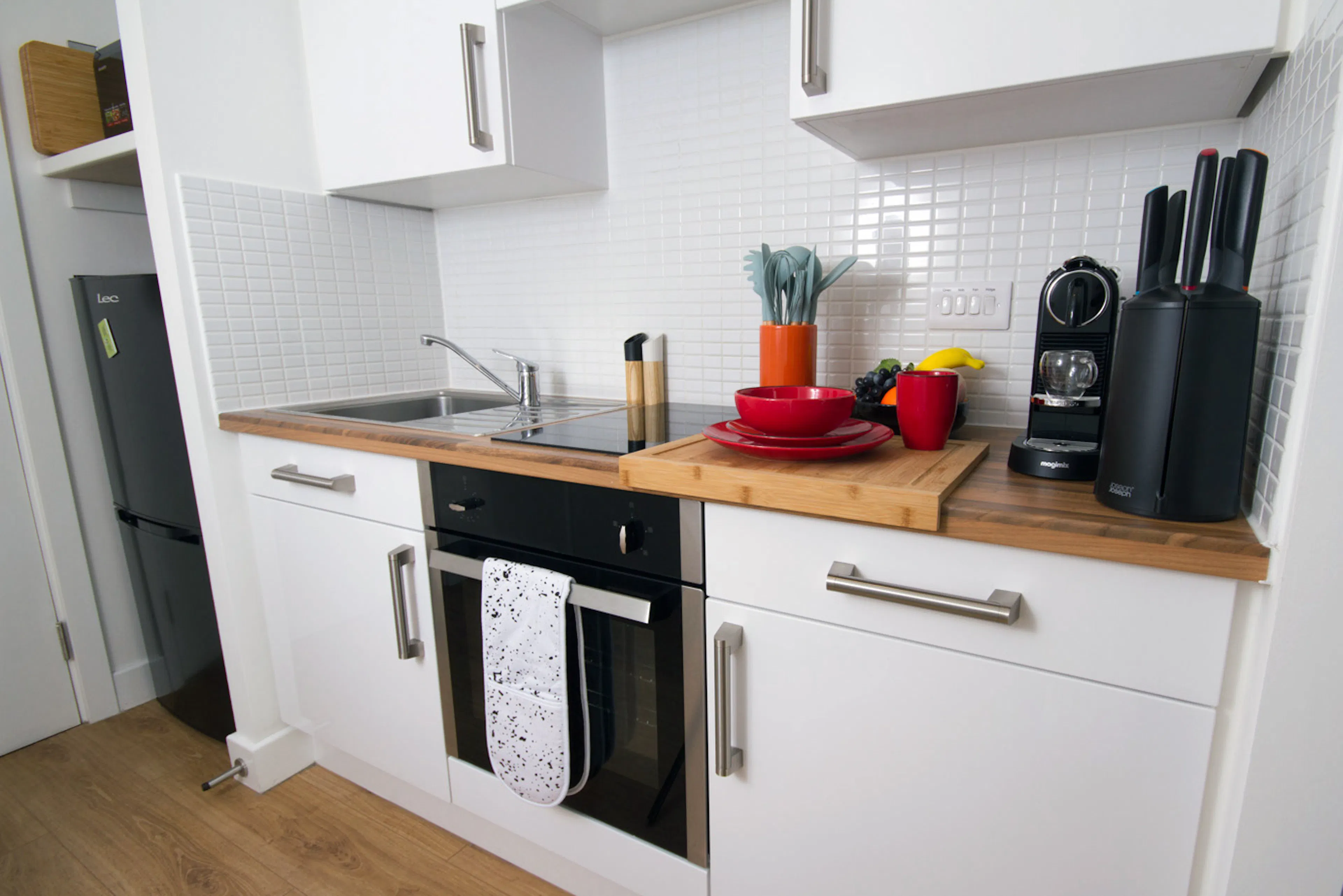 Gold Courtyard Studio G-2 KITCHEN 4