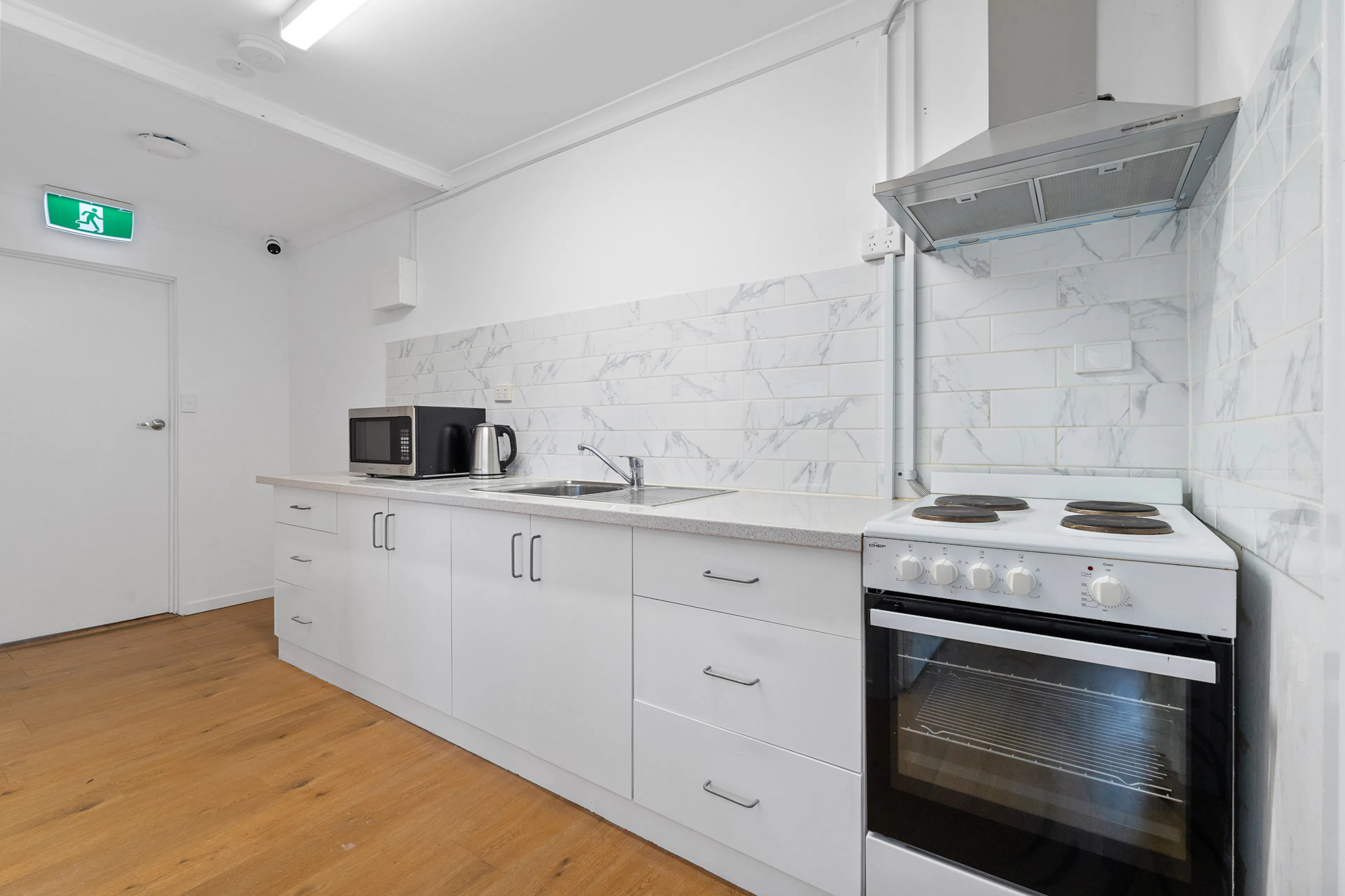 Single Room KITCHEN 3