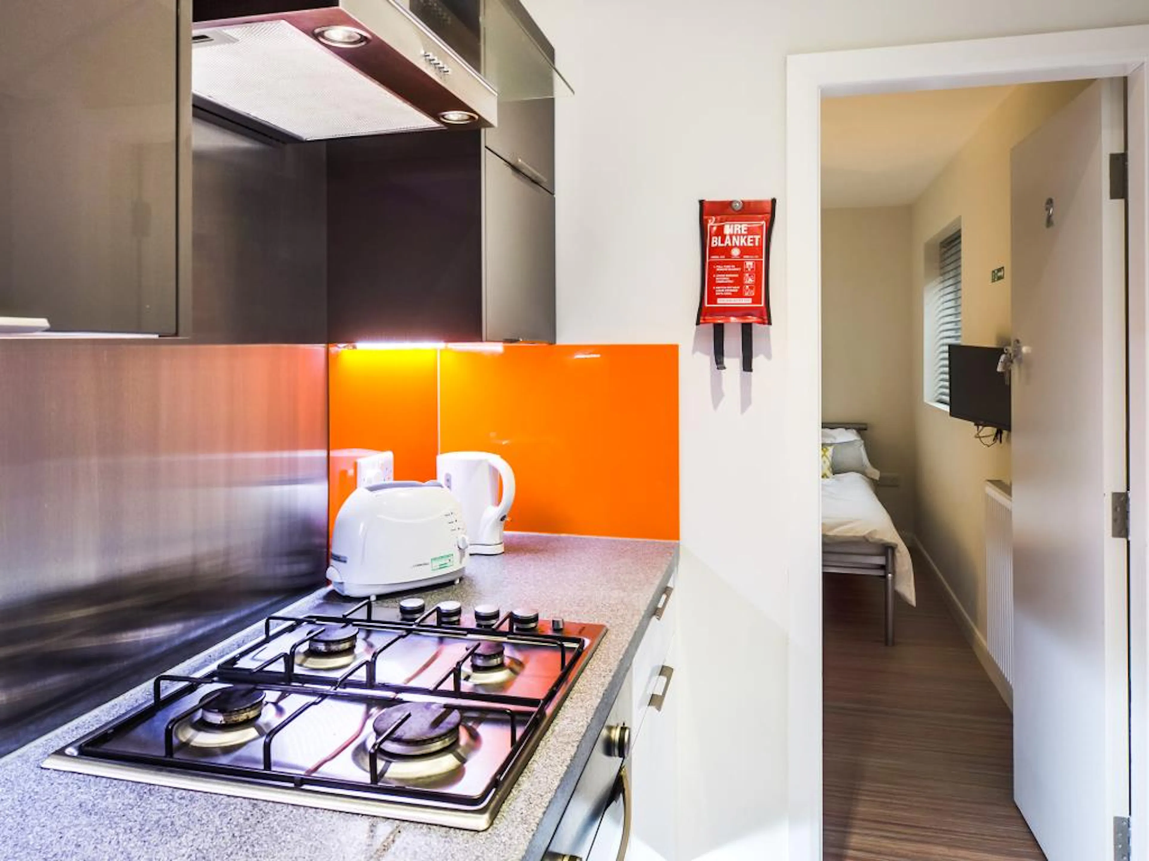 4 Bed Apartment KITCHEN 2
