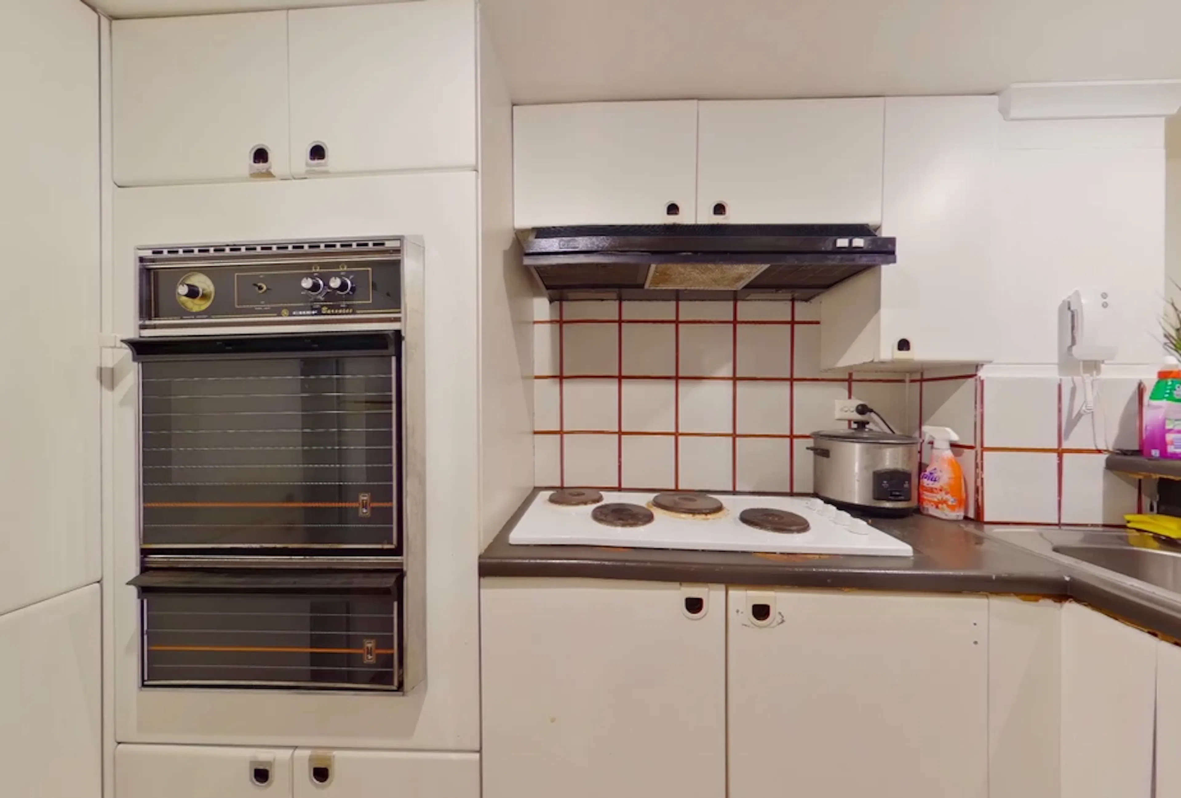 Room 1 Standard/Balcony KITCHEN 2