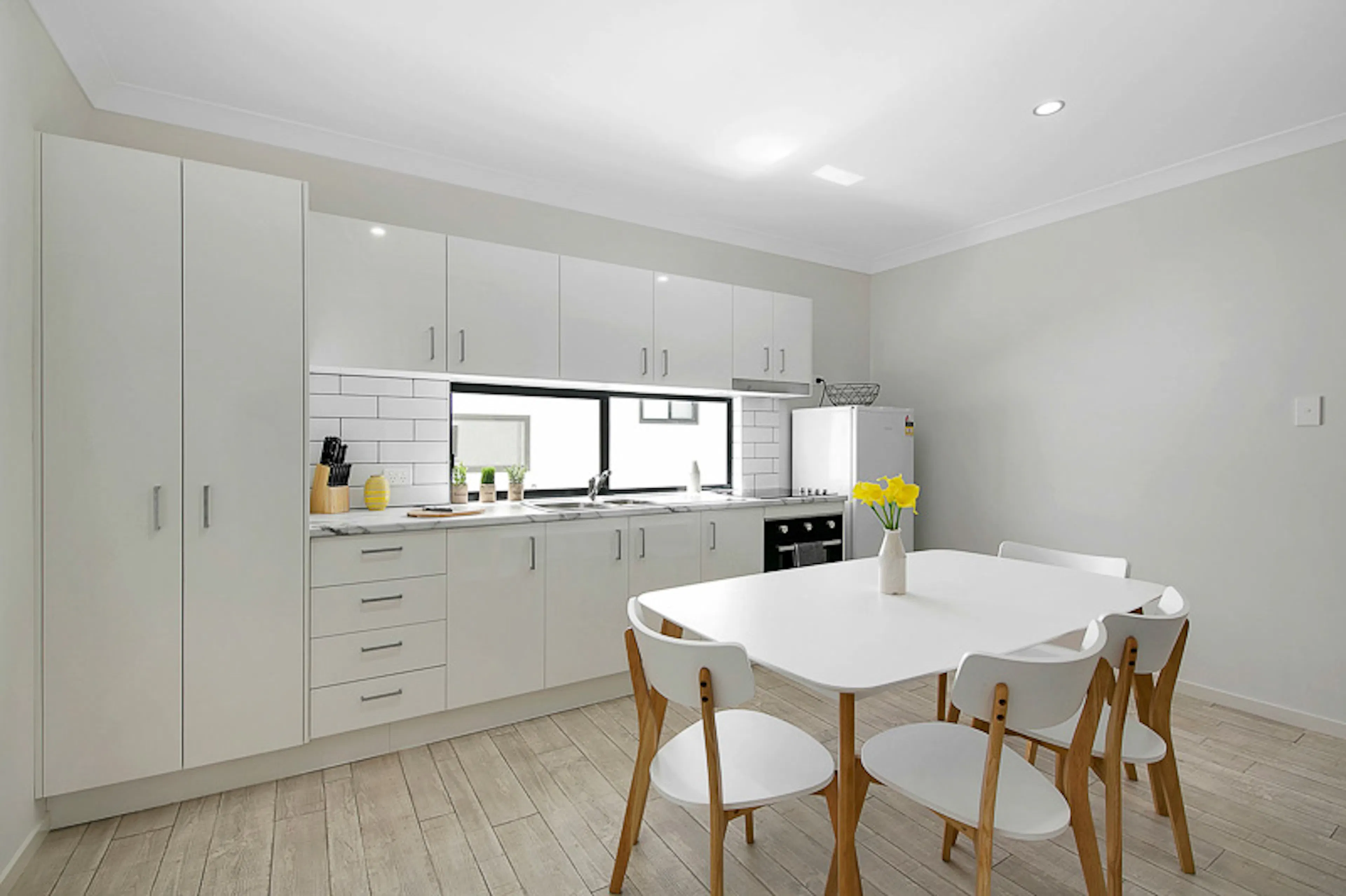 Large Studio Unit KITCHEN 1