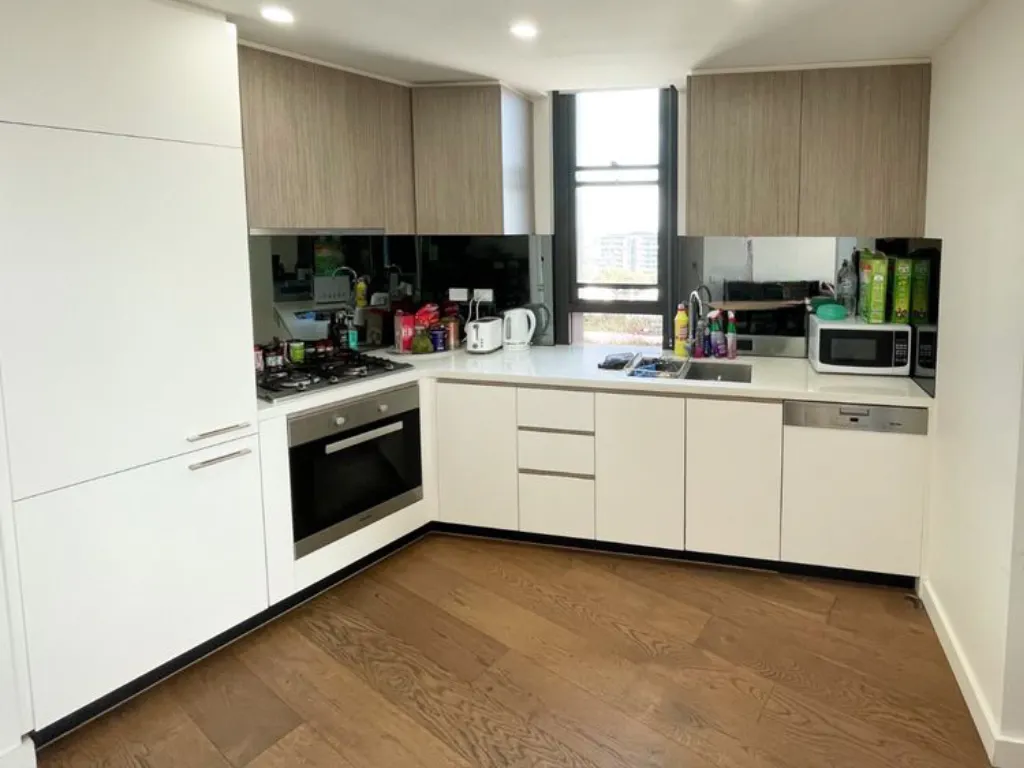 Single Room KITCHEN 2