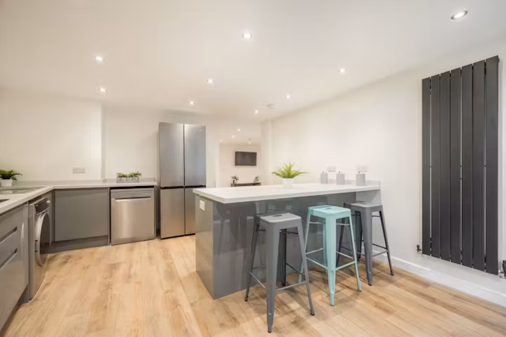 apt-10-anglo-works-sheffield-5 Bedroom Apartment-1