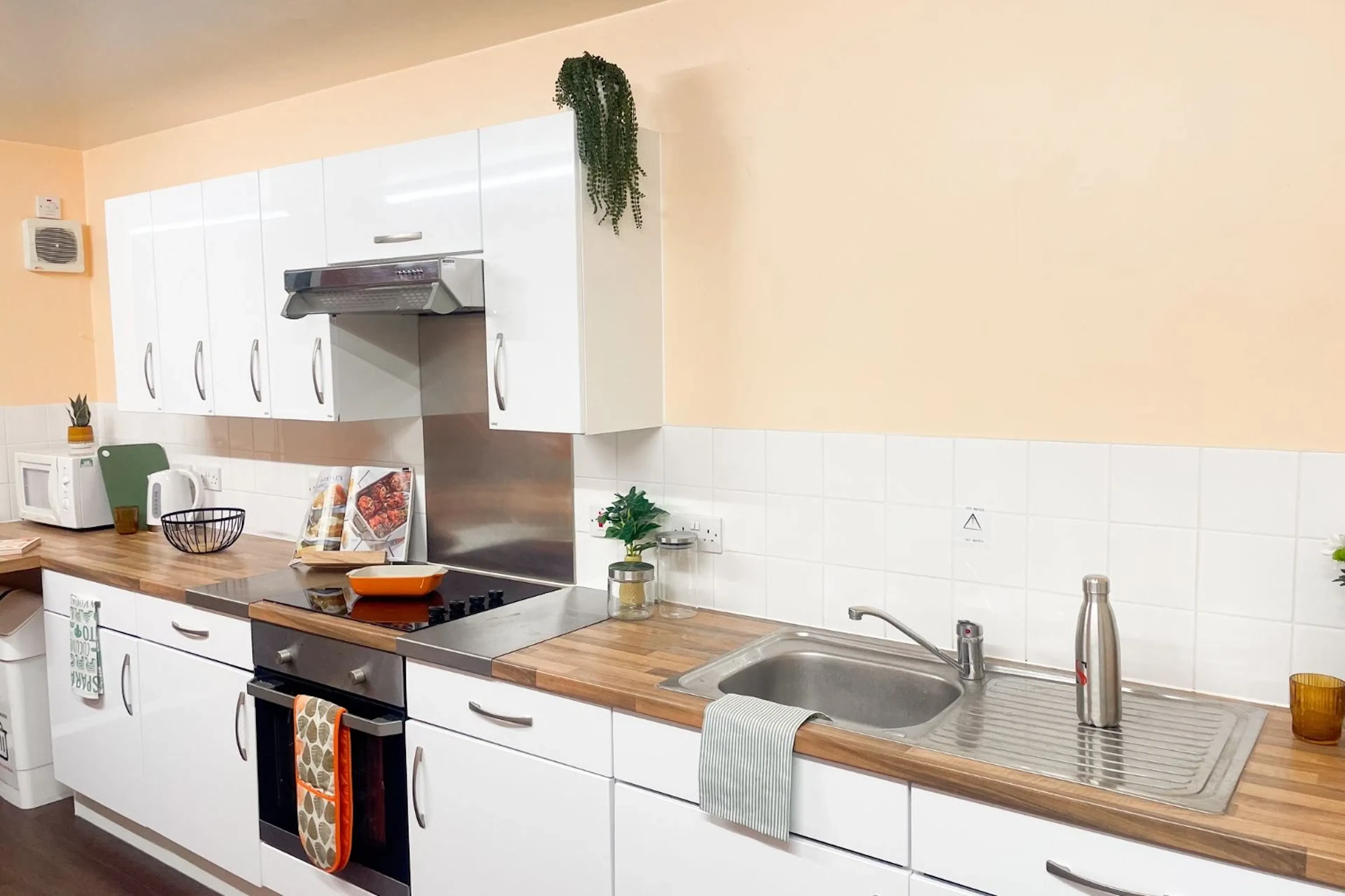 Double Ensuite KITCHEN 1
