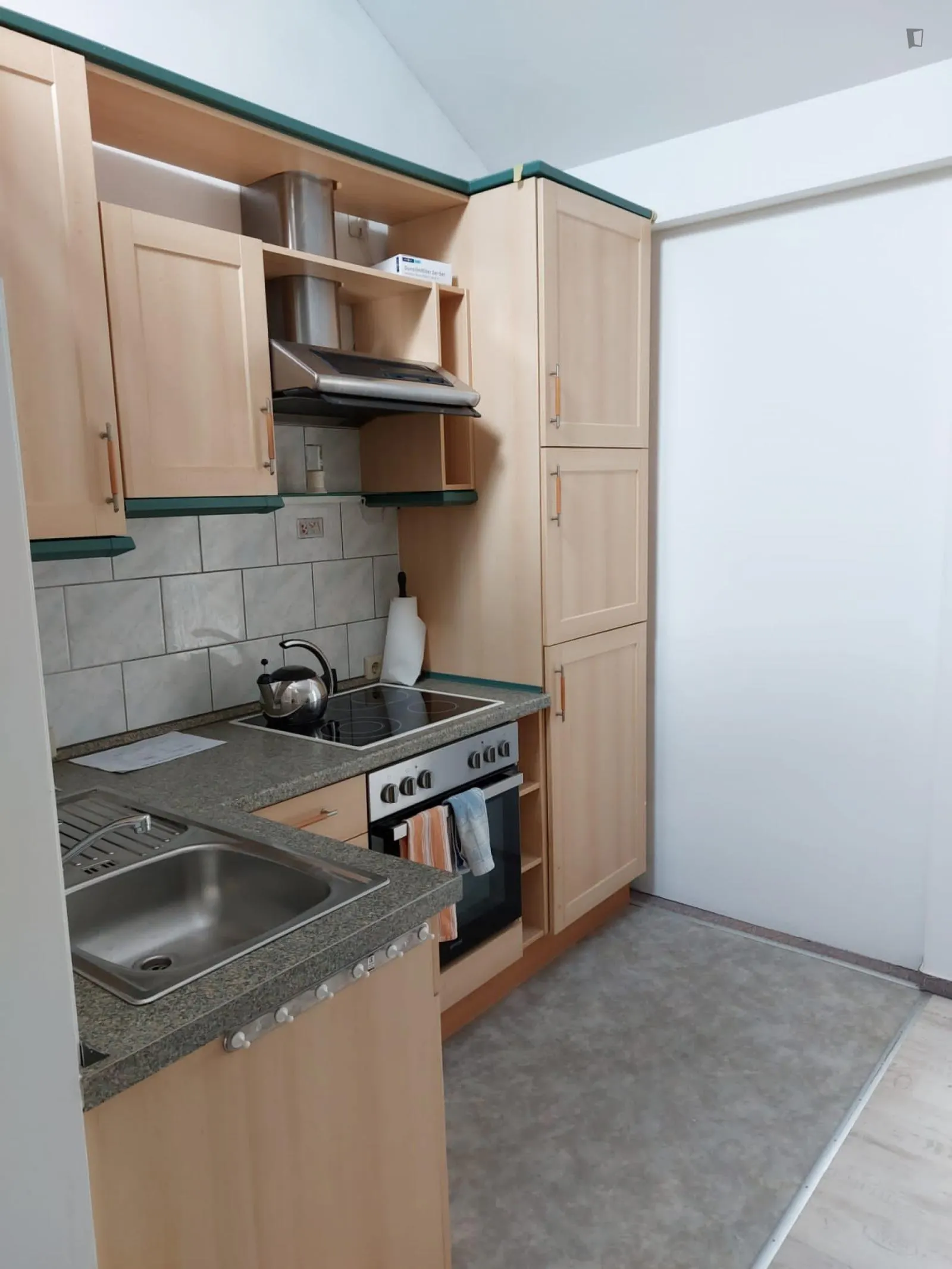Cozy double bedroom in a 3 bedroom apartment in Adlershof KITCHEN 1