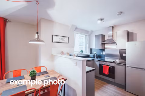 flat-14-lowry-house-manchester-KITCHEN