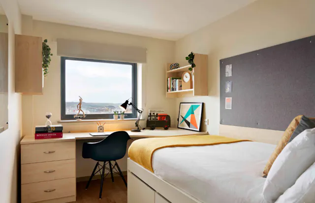 Standard Ensuite room image 1