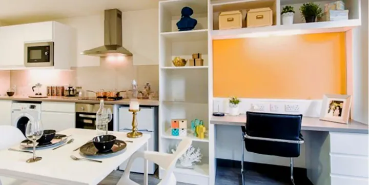 Studio Apartment