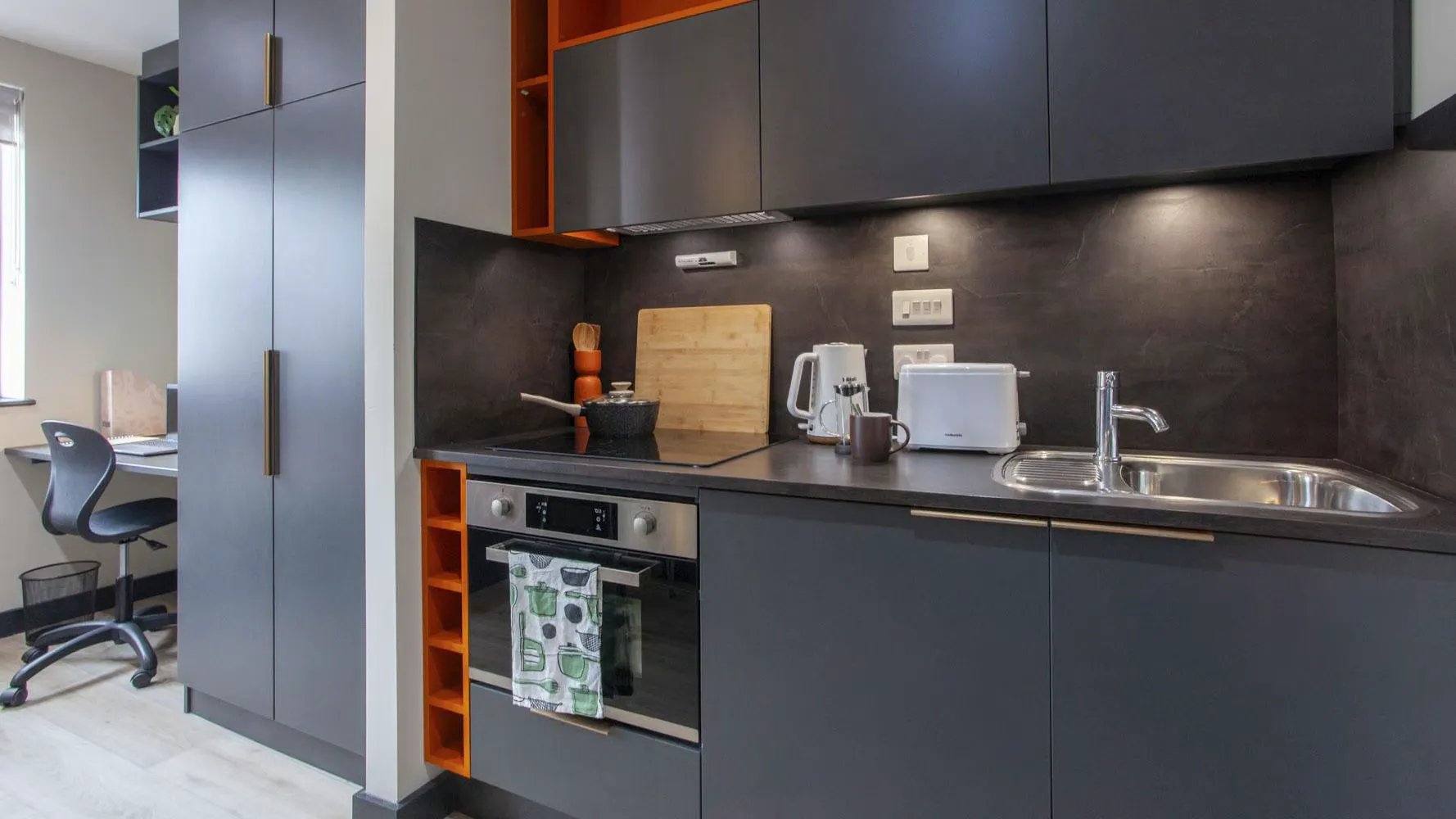 Club Studio KITCHEN 2