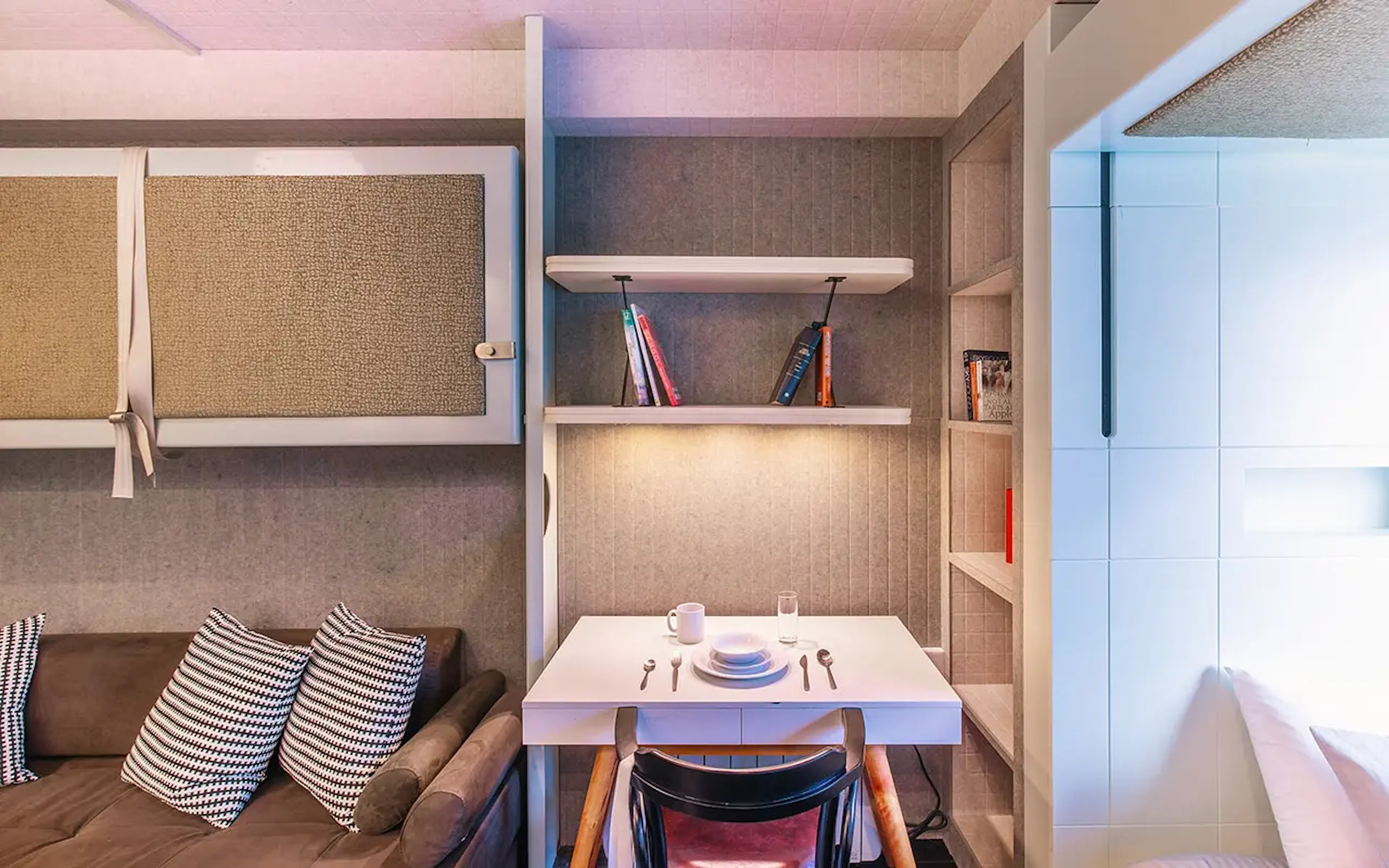 2 Bedroom Apartment ROOM 2