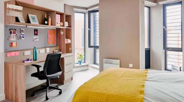 Standard Ensuite room image 1