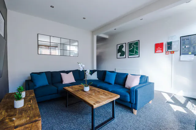 6 Bedroom Apartment room image 6
