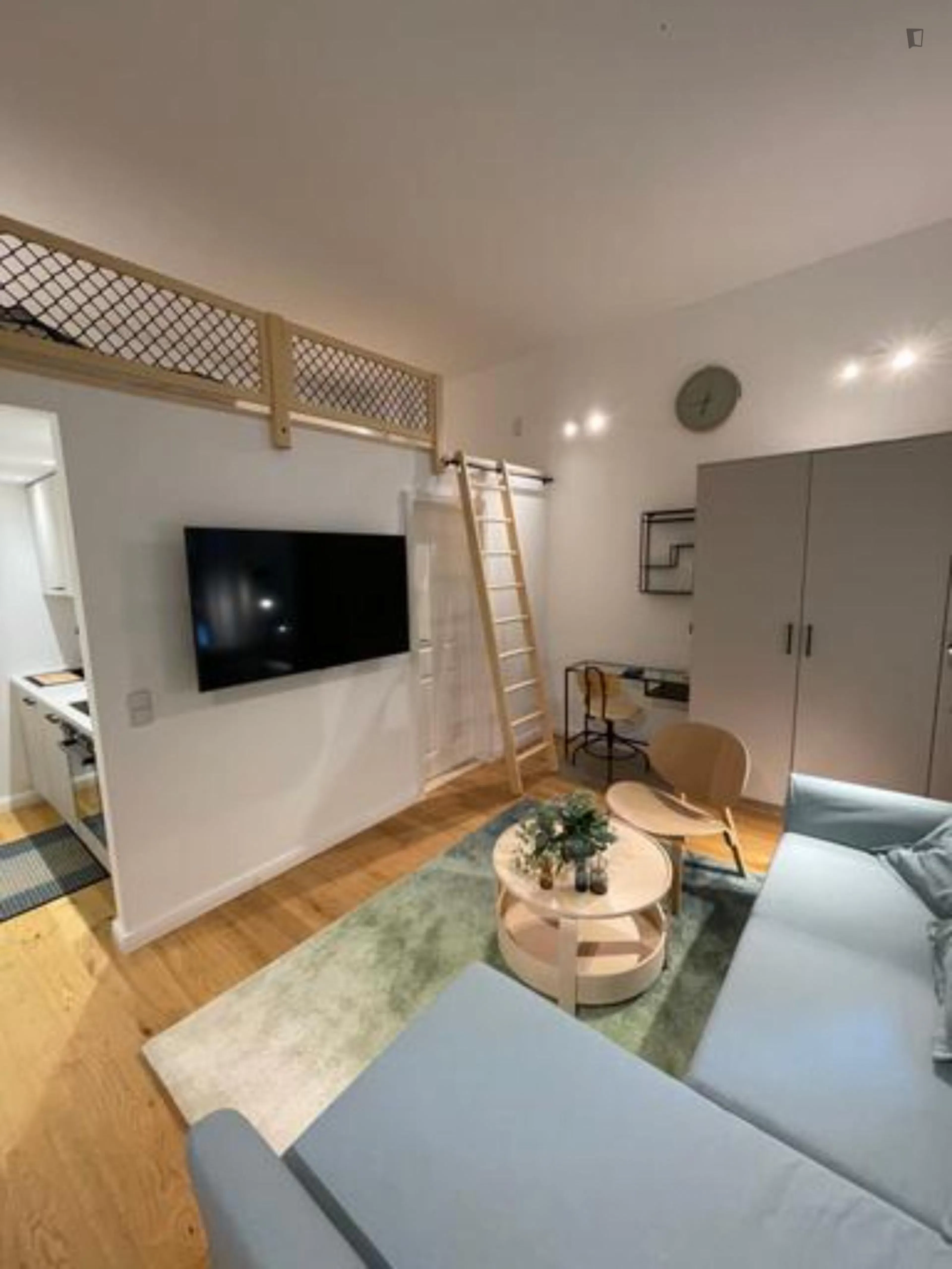 Modern studio apartment in Moabit ROOM 2