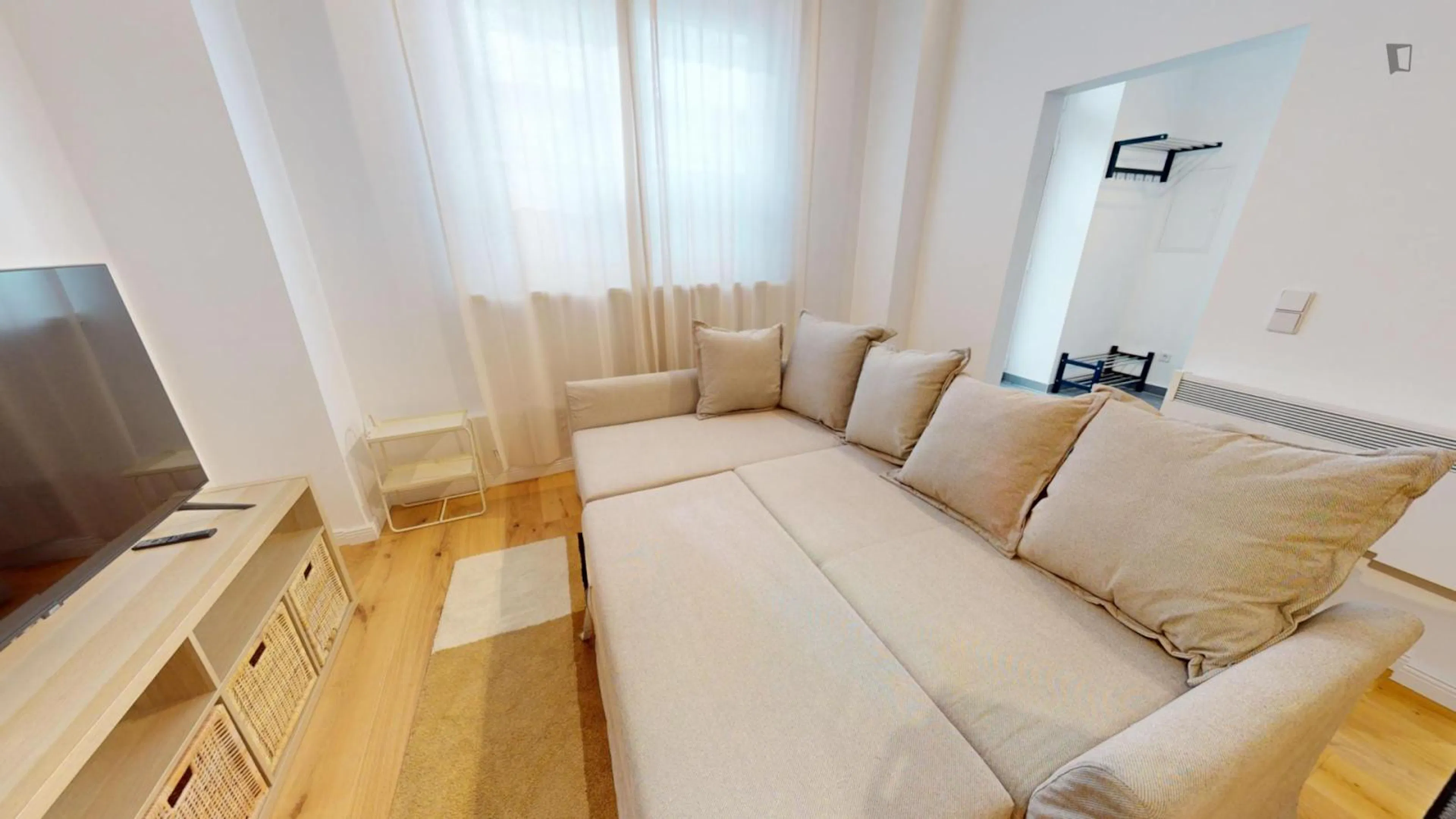 Modern studio close to Tiergarten Park ROOM 4