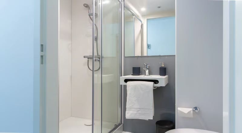 Large Premium Ensuite