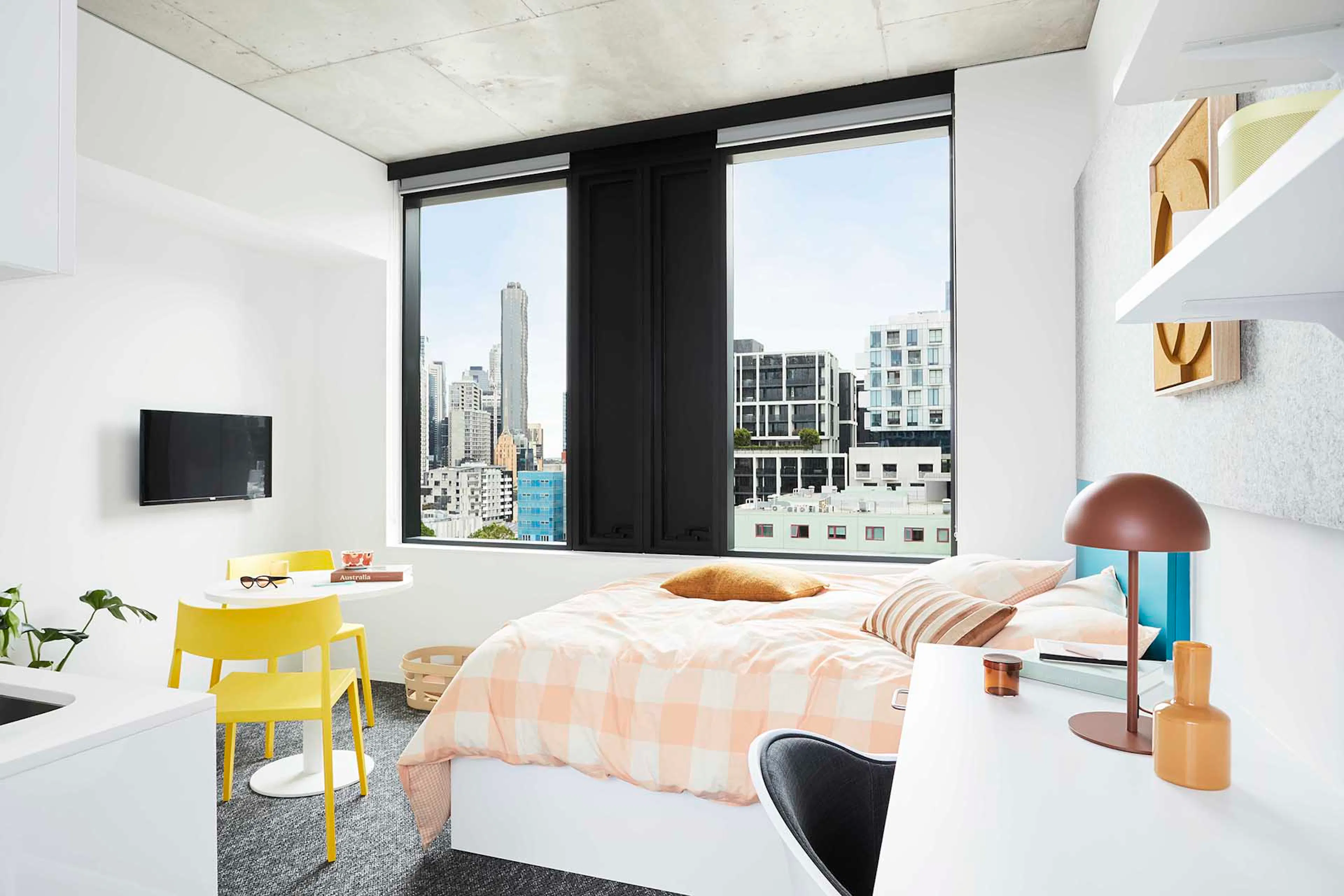Large Studio Apartment ROOM 1