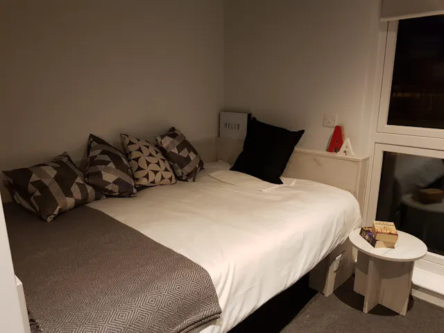 Large Studio Apartment room image 1