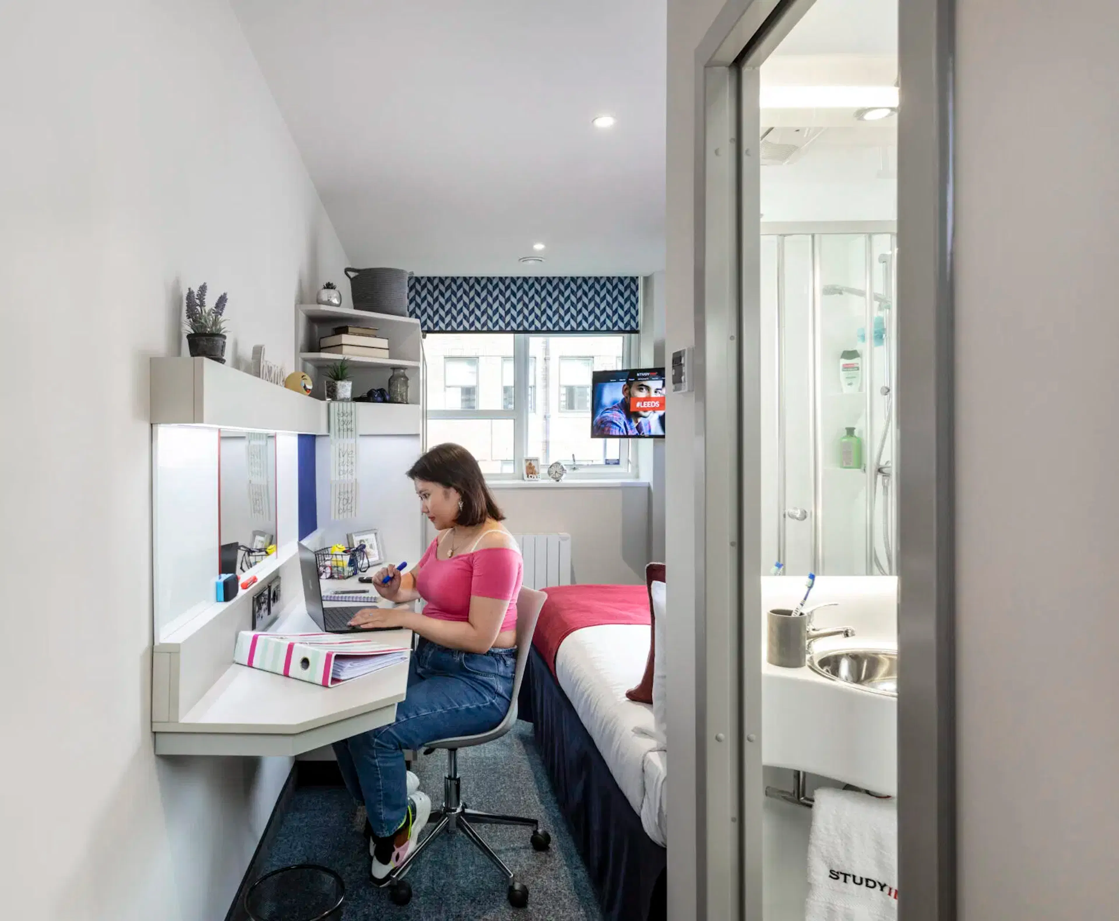 Platinum Plus En-suite Serviced Apartment ROOM 3