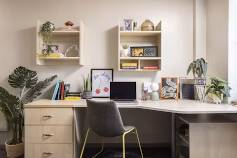 plaza-leeds-ROOM