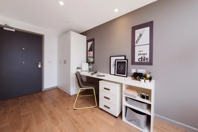 Wheelchair Accessible Studio Double room image 2