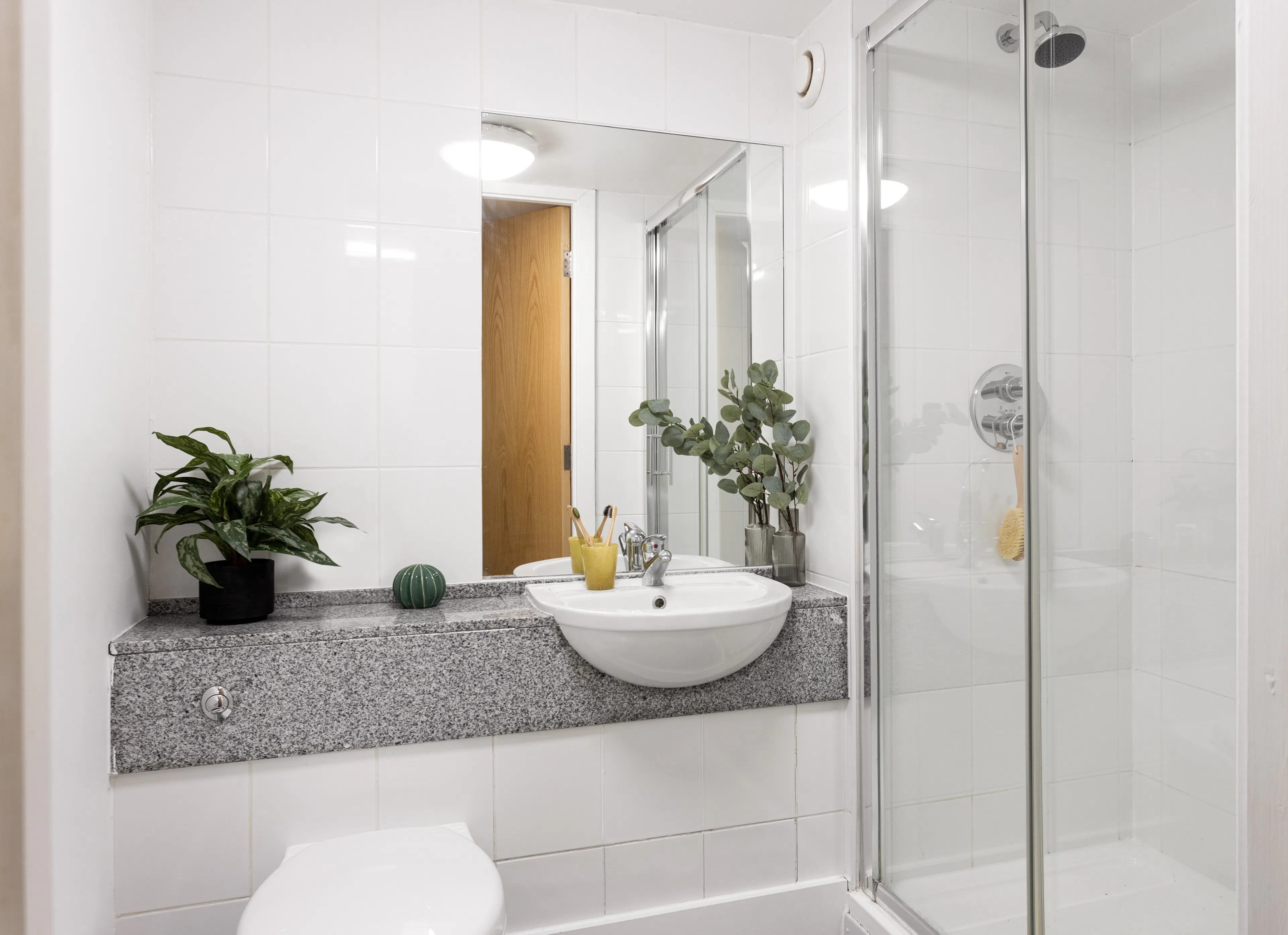 Studio, Classic BATHROOM 3
