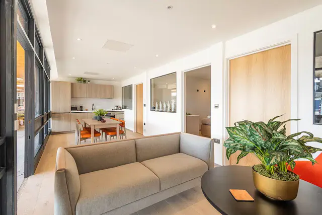 Ground Floor 4 Bed Ensuite room image 1