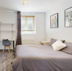5 Bedroom Apartment ROOM 1