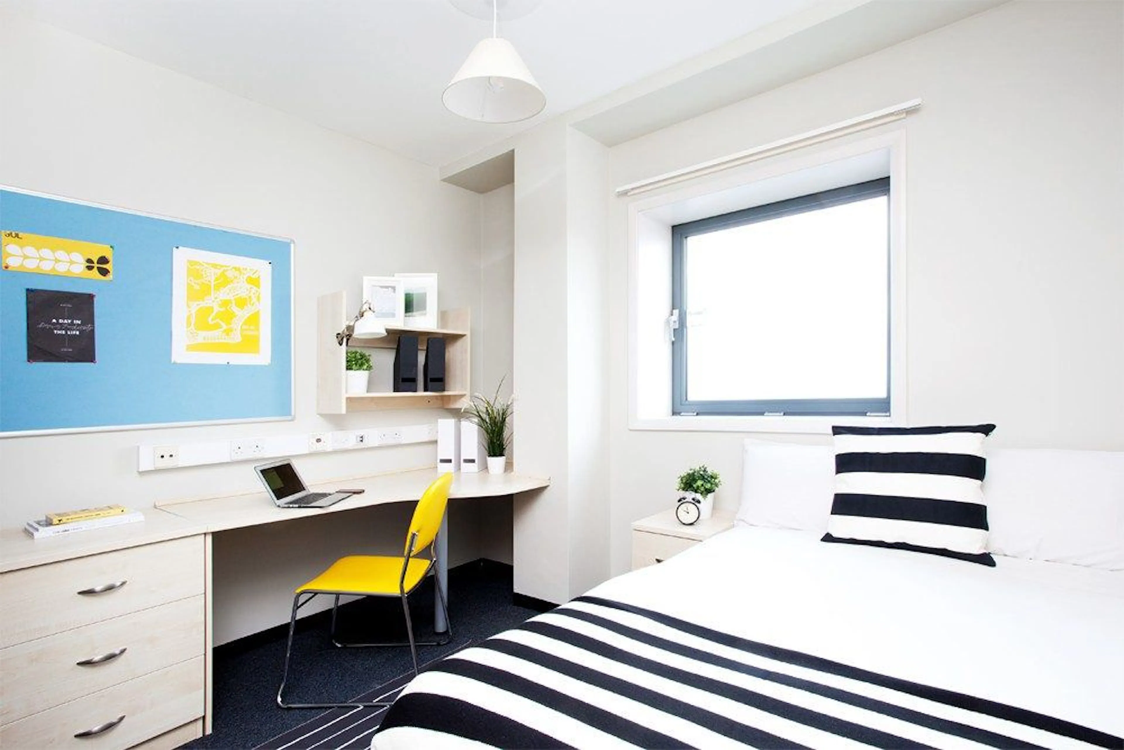ROOM ROOM 1