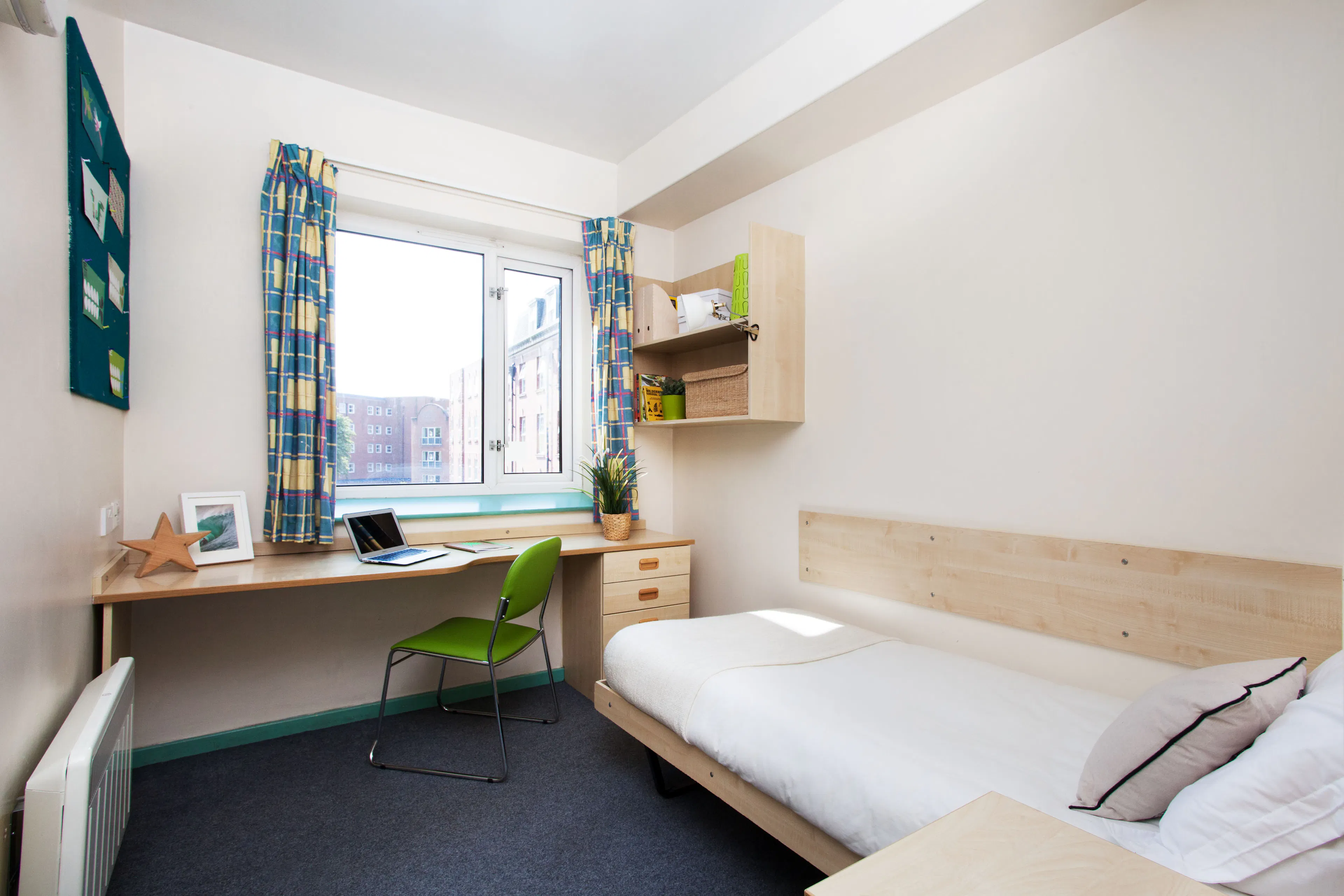 ROOM ROOM 1