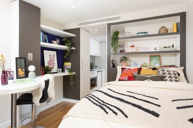 Studio Large High Double room image 1
