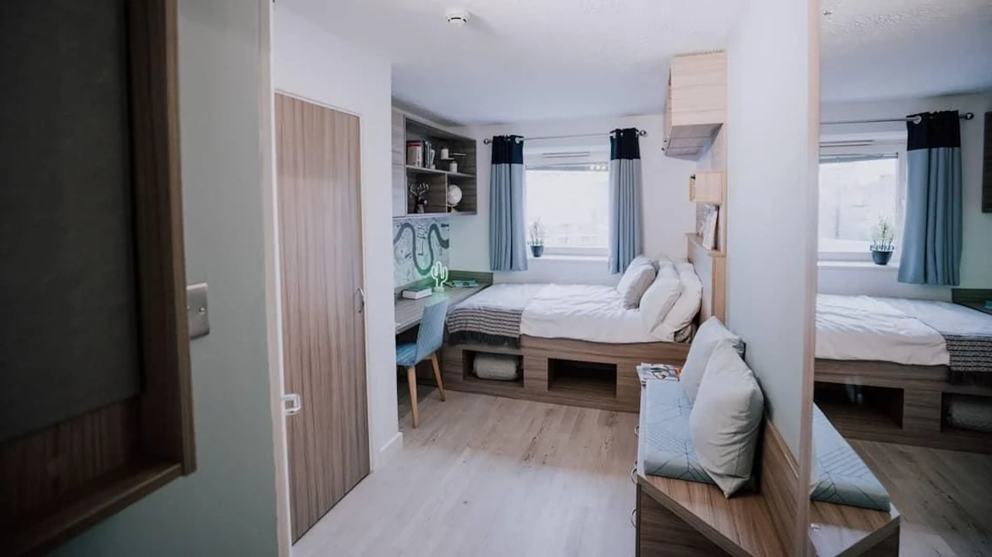 ROOM ROOM 1
