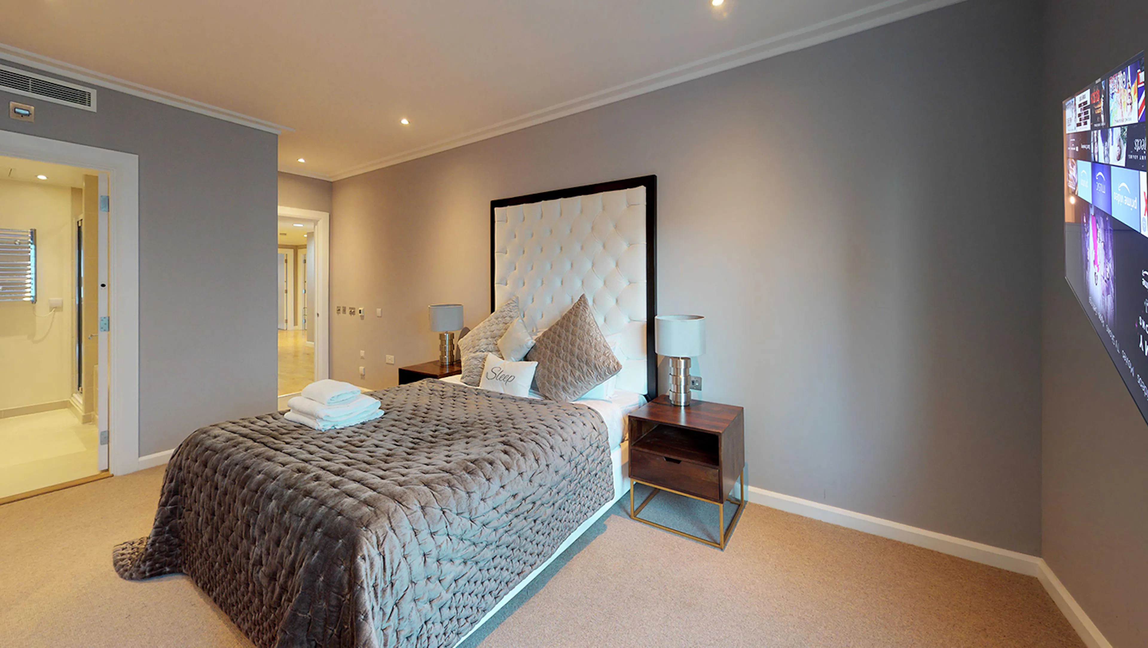 Master Room & Ensuite Bath ROOM 3