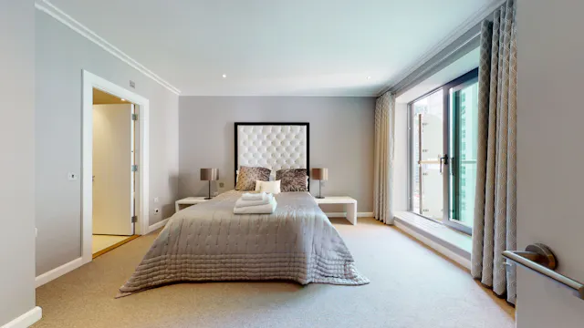 Master Room & Ensuite Bath with Private Balcony room image 1