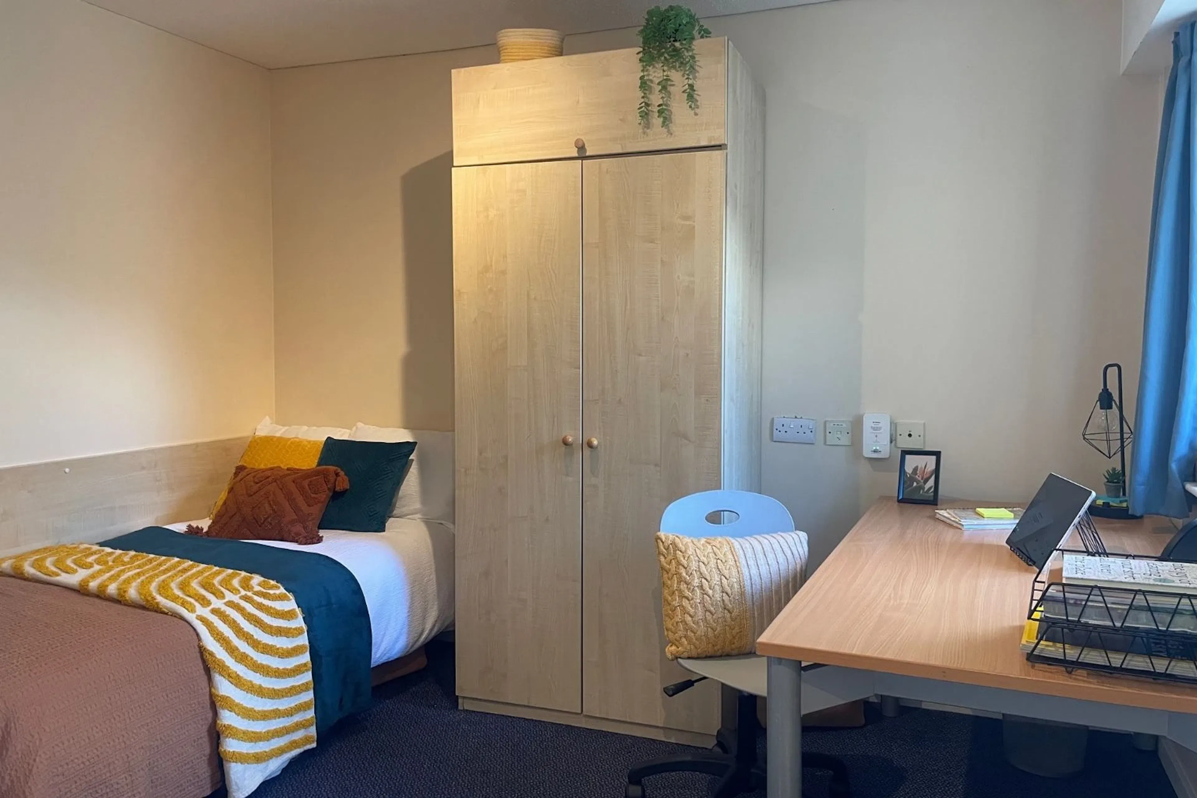 Medium Studio X 1 ROOM 3