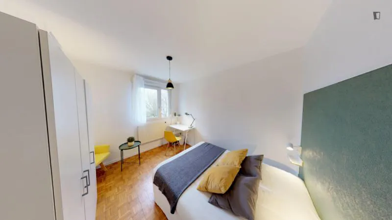 ROOM ROOM 1