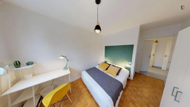 ROOM ROOM 2