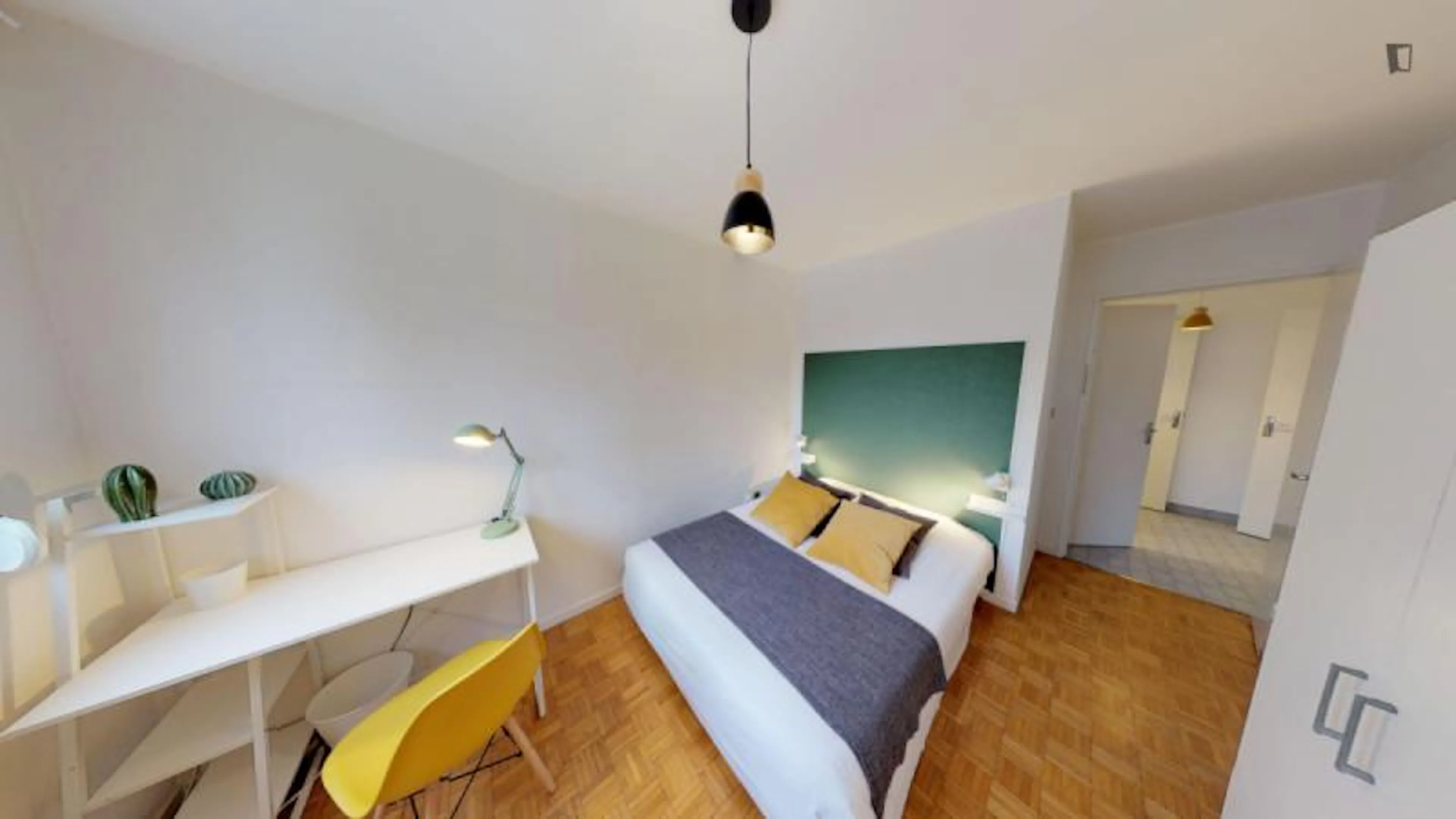 ROOM ROOM 2