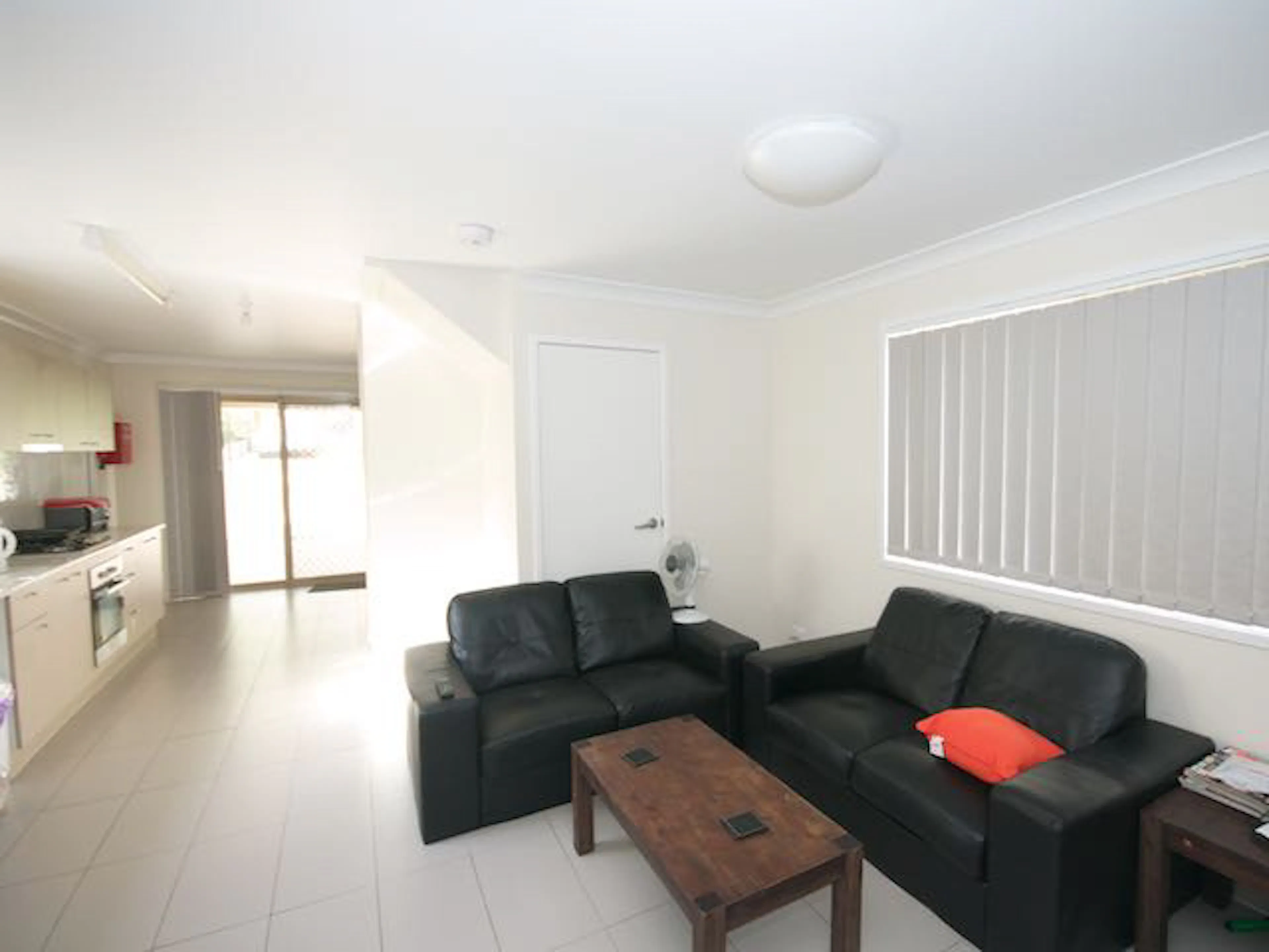ROOM ROOM 1