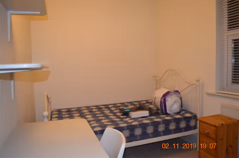 18-katie-road-selly-oak-birmingham-ROOM