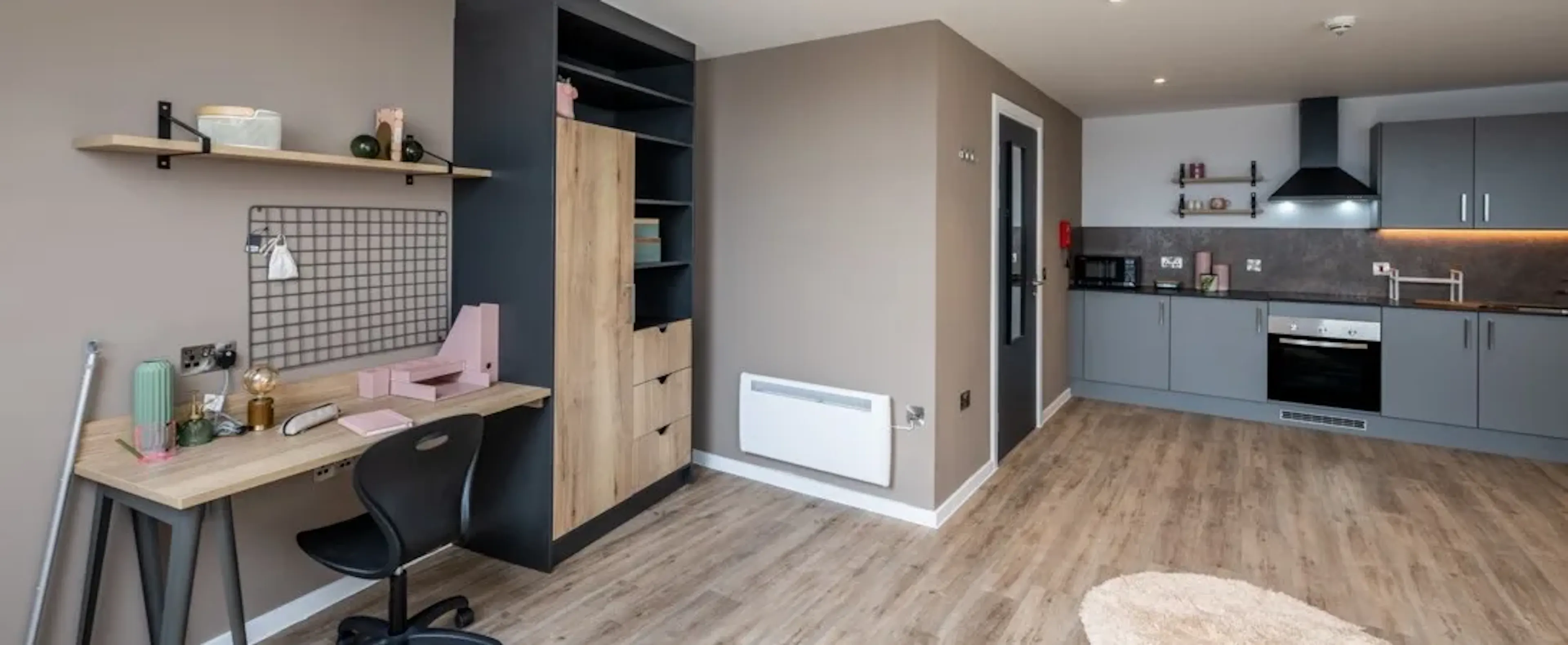 Superior Studio ROOM 2