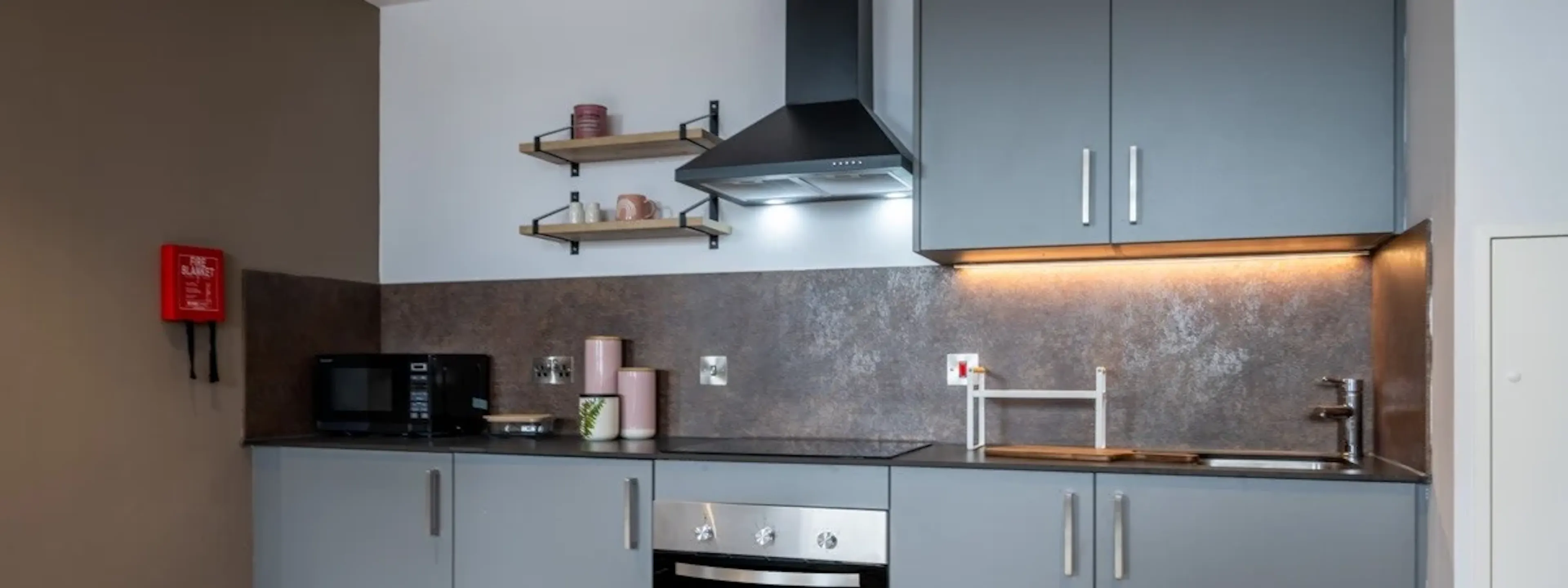 Superior Studio KITCHEN 4