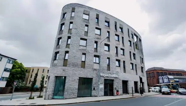BUILDING