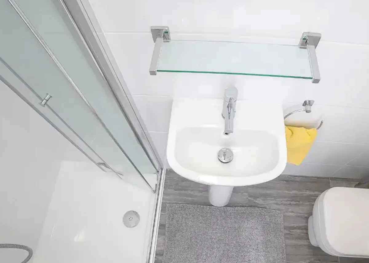 Classic En-Suite BATHROOM